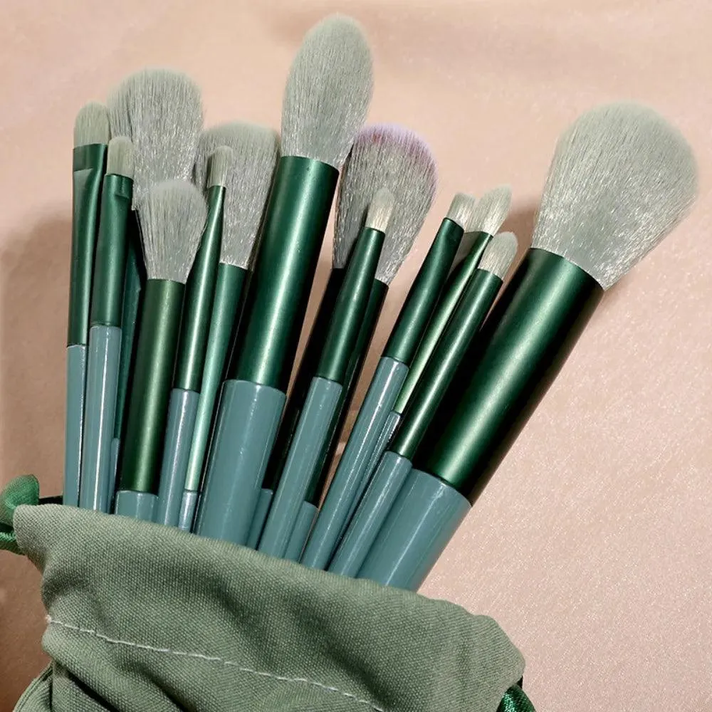Beauty Artist's Essential Makeup Brush Set: Create Flawless Looks