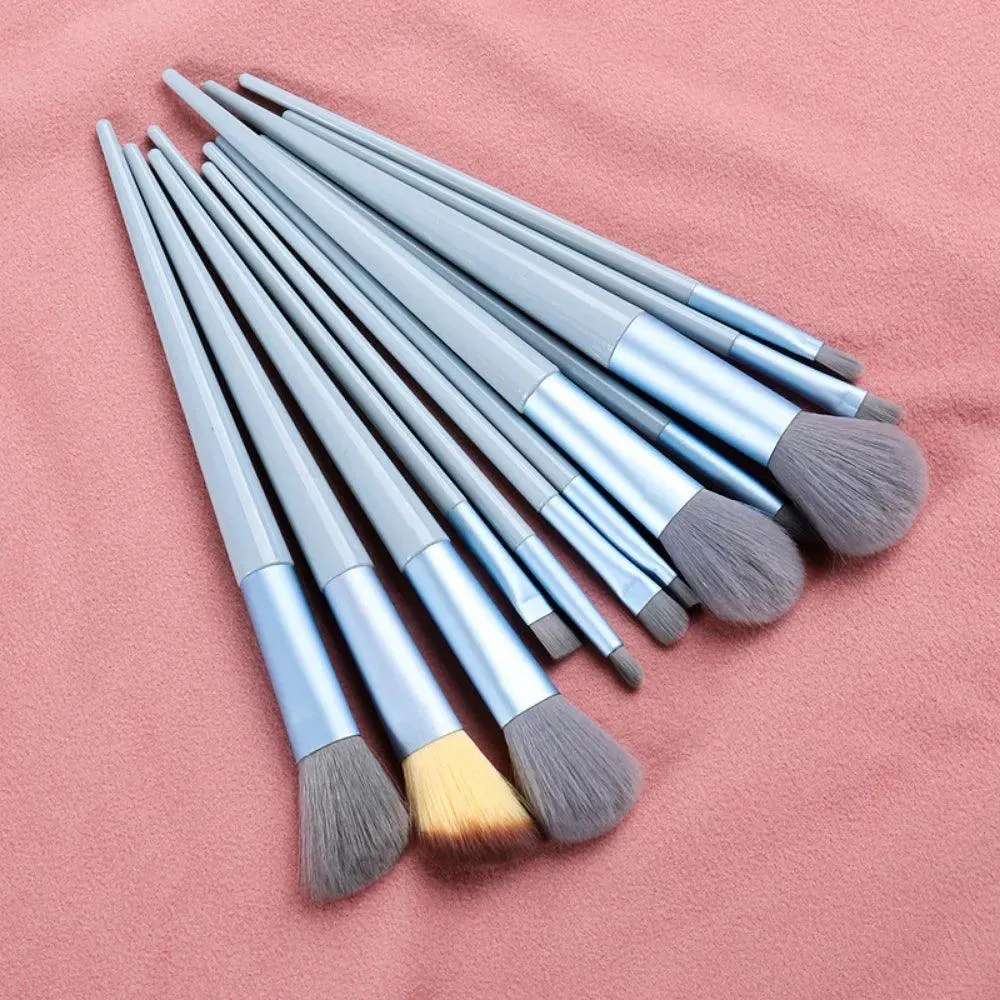 Beauty Artist's Essential Makeup Brush Set: Create Flawless Looks